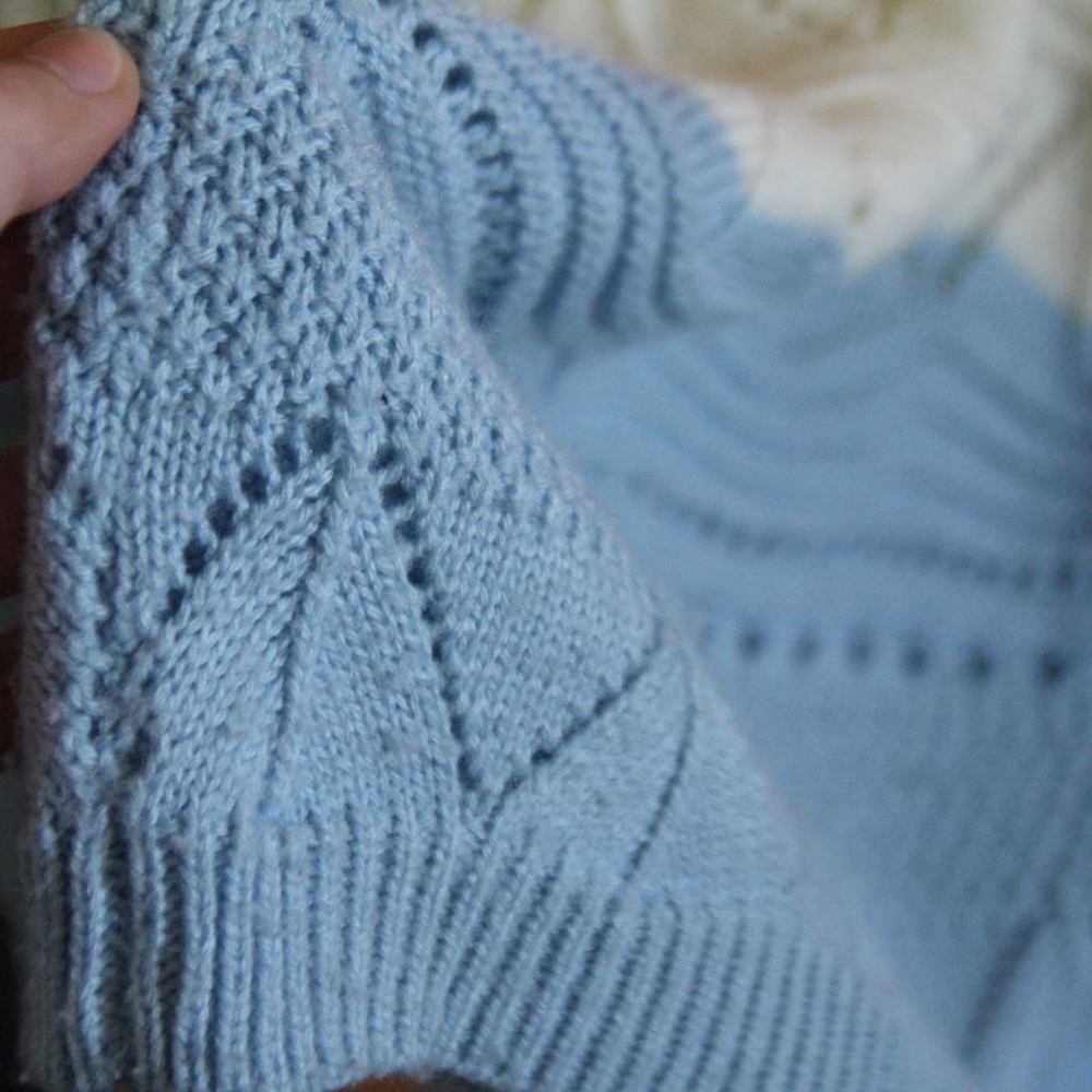 NEW Color Block Sweater - Picture 4 of 4